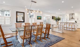 24 School St, Newport, RI 02840