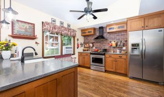 26 Skyview Ter, Bristol, CT 06010