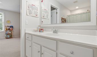 780 S Sussex Ct, Aurora, OH 44202