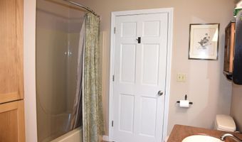 9 Strawberry Ln, Barre, VT 05641