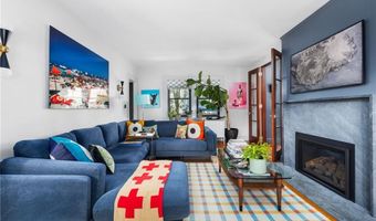 41 Hunter Ave, Newport, RI 02840