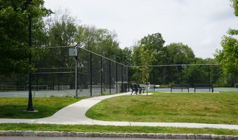 127 Brentwood Cir 127, Danbury, CT 06810