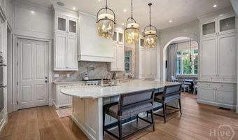 415 Westview Dr, Athens, GA 30606