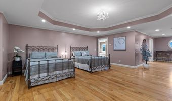 1020 Thomas Rd, Benton, TN 37307