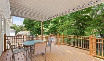 71 Hawthorne Pl, North Providence, RI 02904