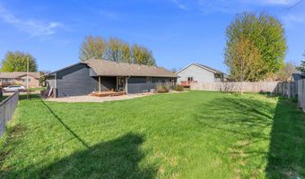 209 W Ironwood St, Brandon, SD 57005