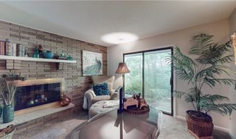 686-20 Fairington Ln, Aurora, OH 44202