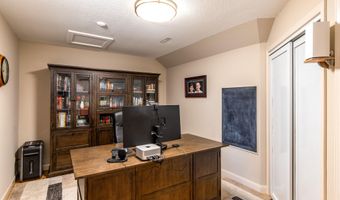 4882 Copperstone Dr, Ames, IA 50010