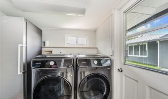 977 Makaiwa St, Honolulu, HI 96816