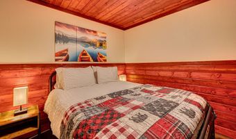 407 N DUBOIS Rd, Ariel, WA 98603