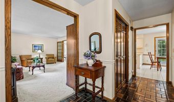 1724 Chatham Ave, Arden Hills, MN 55112