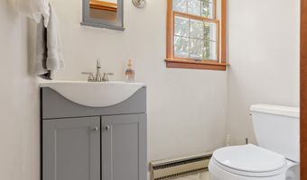 8 BRIGHTWOOD Dr, Hagerstown, MD 21740