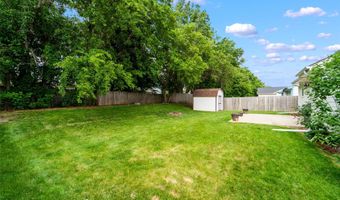 403 4th St NW, Altoona, IA 50009