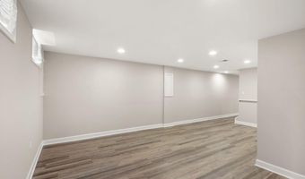 8470 NICOLE Ct, Annandale, VA 22003