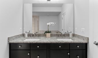 43372 WHITEHEAD Ter, Ashburn, VA 20148