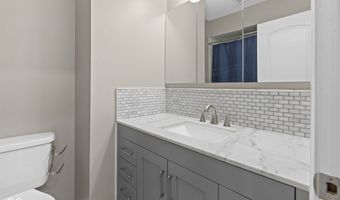 5125 Vantage Point Rd, Avon, IN 46123