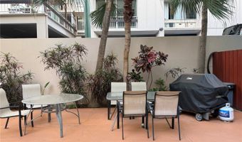 424 Walina St 35, Honolulu, HI 96815