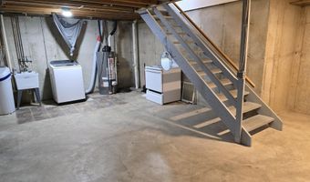 5695 Wilshire Dr, Madison, WI 53711