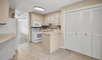 306 74th Ave N 105, Myrtle Beach, SC 29572