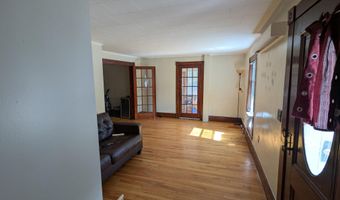 3 Dean St, Bangor, ME 04401