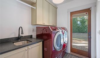 213 OHM Ave, Avondale Estates, GA 30002