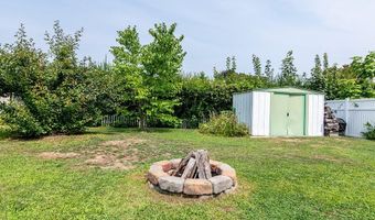 76 Burbank St, Cranston, RI 02910