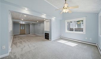 33 Shirley Dr, Cumberland, RI 02864