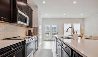 138 SUMMIT POINT Blvd, Bowie, MD 20716