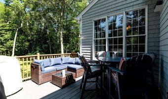 371 Glen Hill Dr, North Kingstown, RI 02874