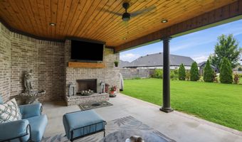 7317 Lake Point Cir, Benton, AR 72019