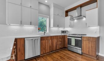 5049 Birdie Ln, Ann Arbor, MI 48103