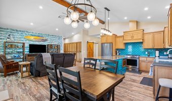 875 12TH St, Bandon, OR 97411