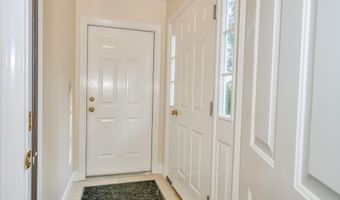 208 Congress St, Belfast, ME 04915