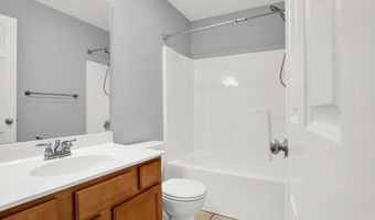 6686 Woodcrest Dr, Avon, IN 46123