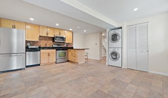 441 21ST St NE B, Washington, DC 20002