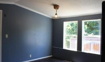 188 Compass Lake Dr, Alford, FL 32420