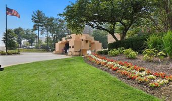 5904 MOUNT EAGLE Dr 105, Alexandria, VA 22303