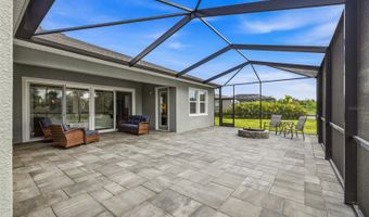 5254 WOLF CREEK Dr, Apollo Beach, FL 33572