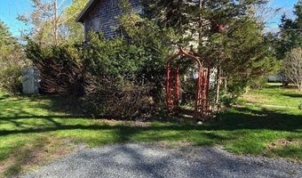 19 Carmen St, Attleboro, MA 02703