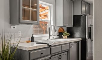 276 Palm Ave, Ashland, OR 97520