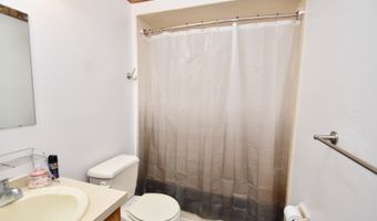 1 Red Lodge Dr 5, Alloway, NJ 07462