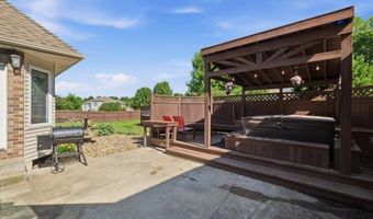 15586 Cedar Ln, Basehor, KS 66007
