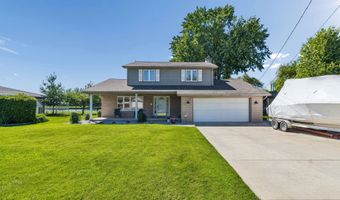 7253 Flamingo Rd, Algonac, MI 48001