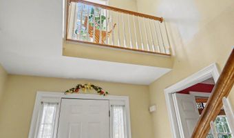 17 Goodhill Rd, Bethel, CT 06801