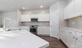 5900 S Sturgeon Way, Boise, ID 83709