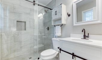 284 Rhodes Dr, Athens, GA 30606