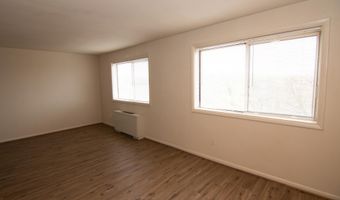 750 S DICKERSON St 414, Arlington, VA 22204