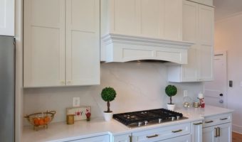 703 A GLENDON Ave, Annapolis, MD 21403