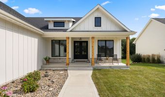 1009 W Aspen Ridge Cir, Polk City, IA 50226
