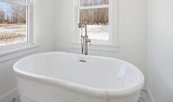 87 Yorktown Rd, Albion, ME 04910